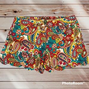 Attyre paisley shorts